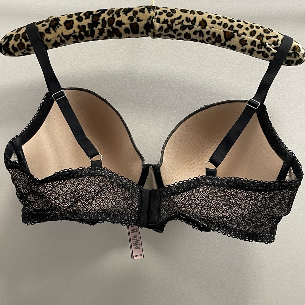 VS Dream Angels Demi Bra - Picture 2 of 10